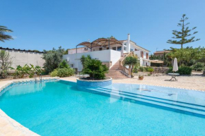 Villa Carello, para 12pax con piscina privada